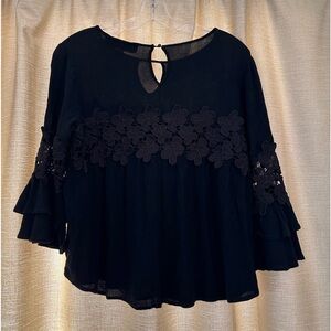 Blue Rain Women’s Bell Sleeve Slightly Cropped Shirt Size Medium Black